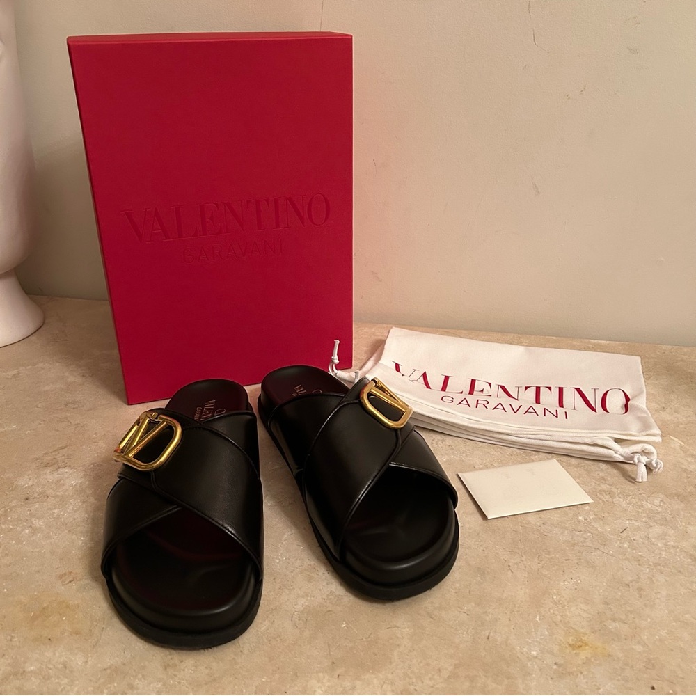 Authentic Valentino Garavani Black leather gold logo plate Slides Size 40 EUC! - Picture 16 of 16